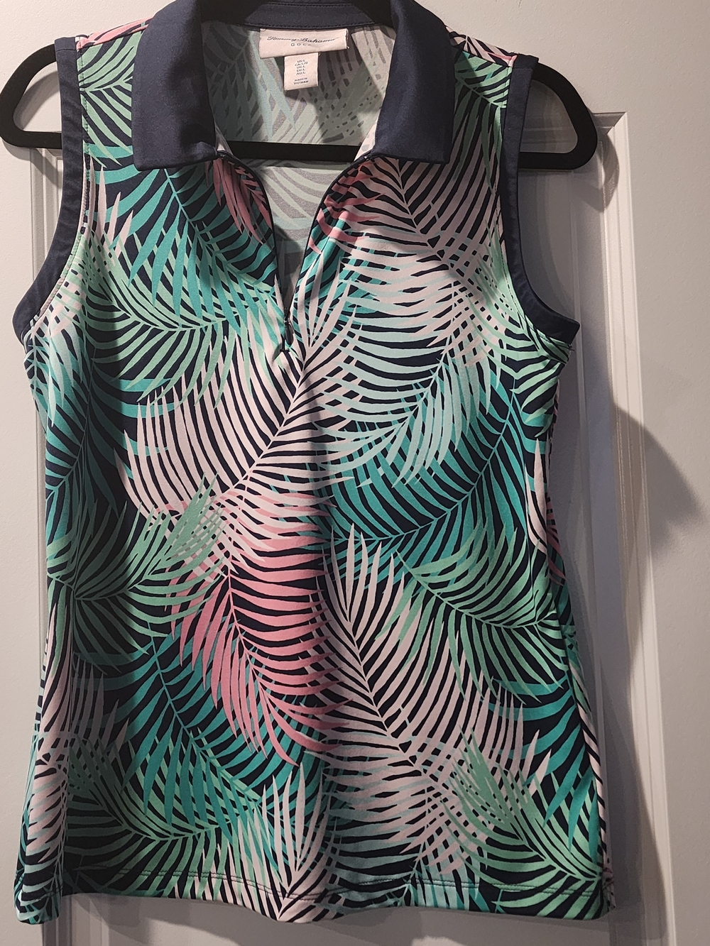 Tommy Bahama Sleeveless Polo Top in Teal, Pink, Navy Size Large. Item 0421261GS